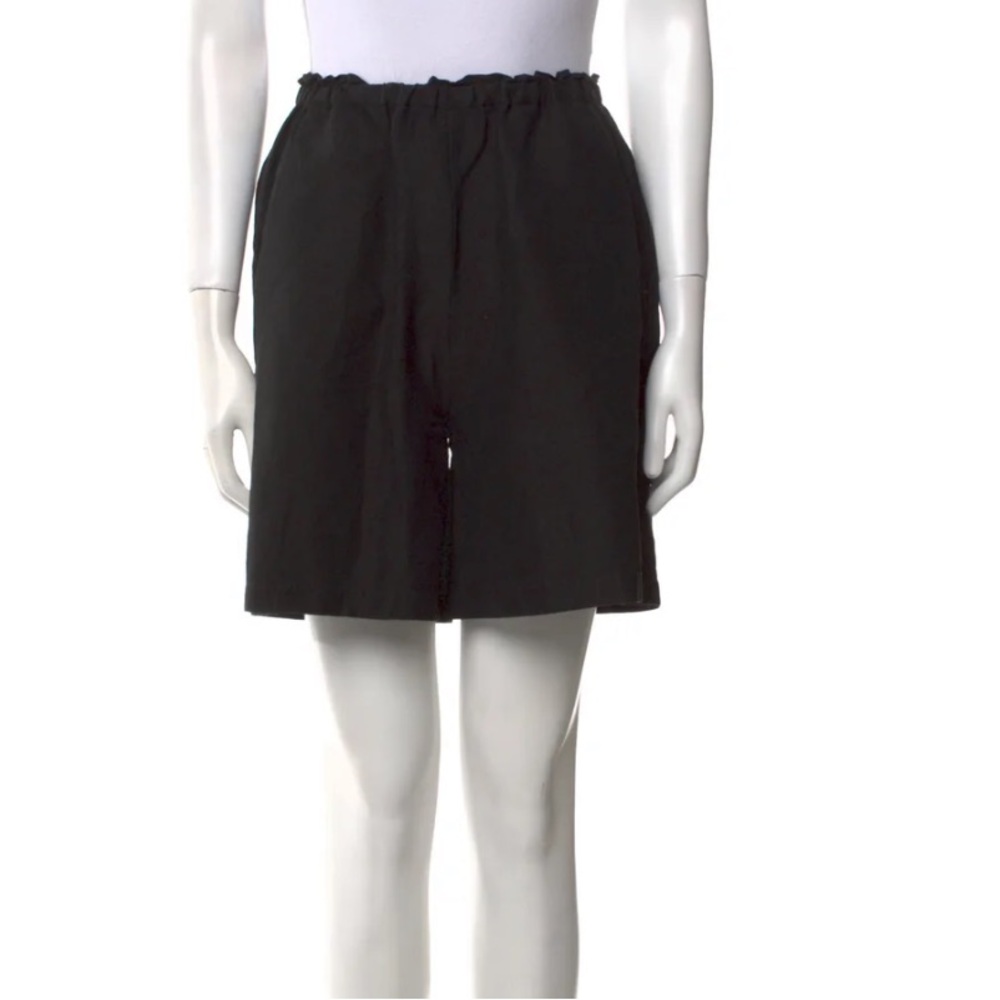 Toteme Women's Black Flat Front Shorts